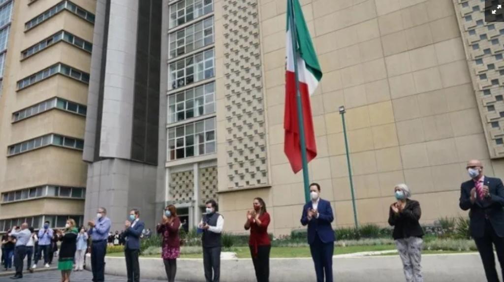Zoé Robledo encabeza homenaje por fallecidos de COVID en México. Noticias en tiempo real