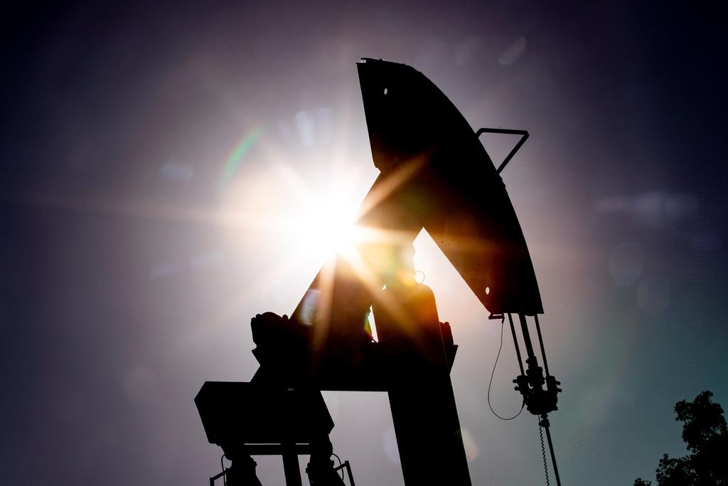 Petróleo de Texas sube un 2.5 % por caída de inventarios. Noticias en tiempo real