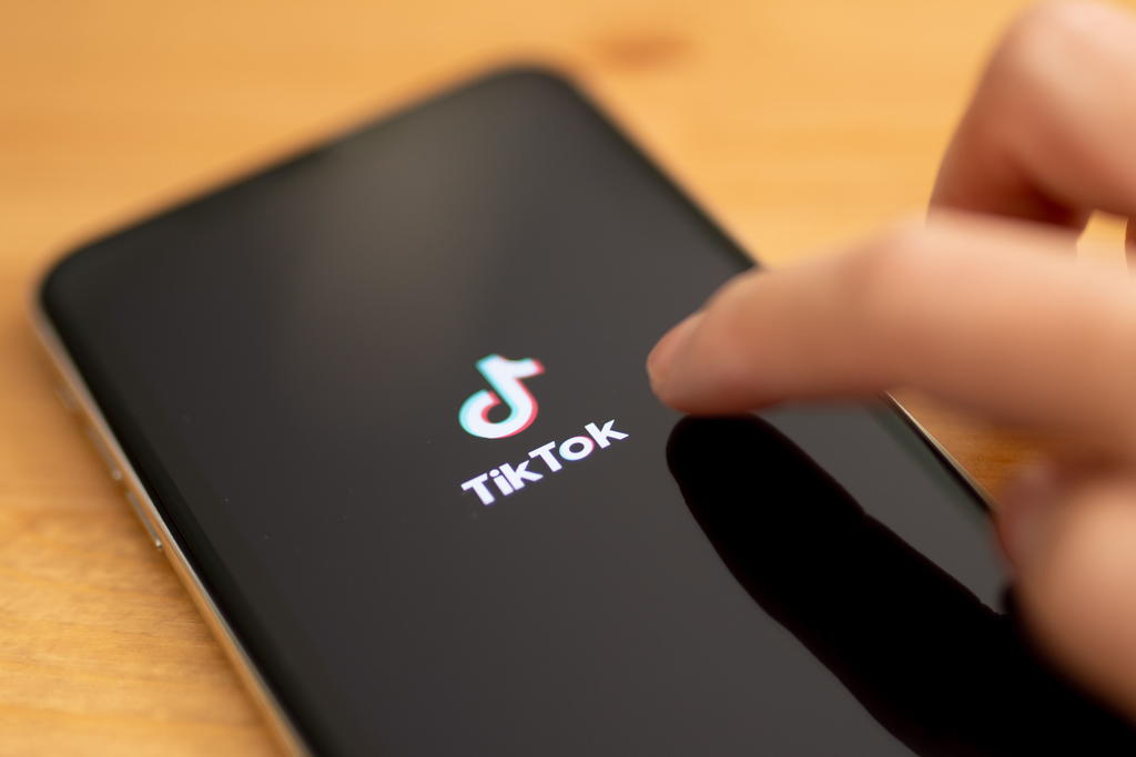 Trump prohíbe uso de TikTok y WeChat por seguridad nacional. Noticias en tiempo real