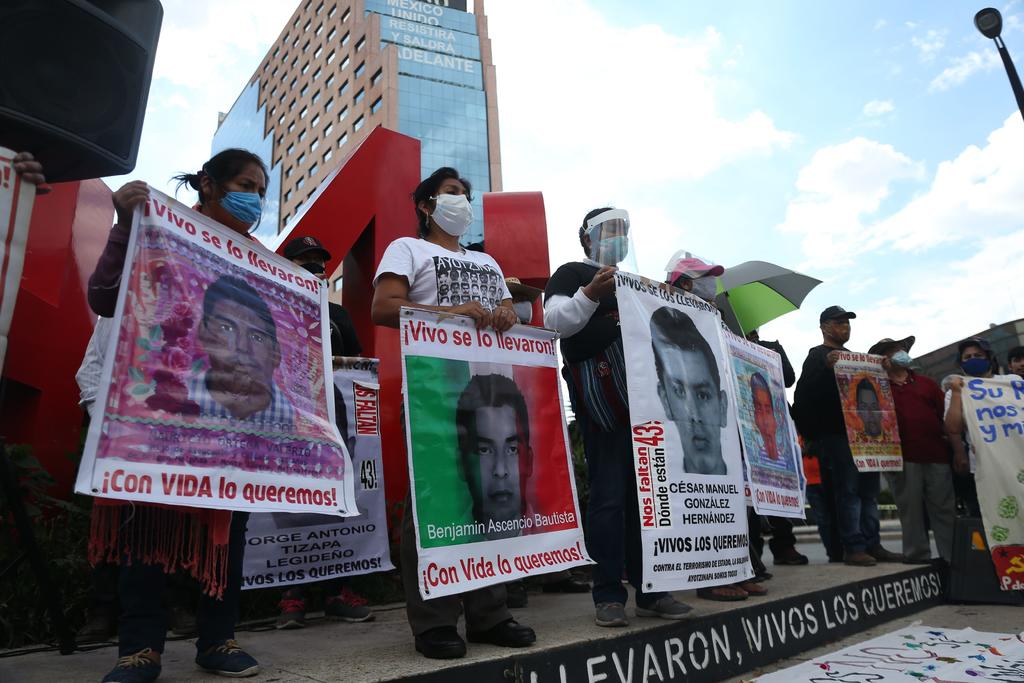 Padres de Ayotzinapa denuncian corrupción del Poder Judicial en México. Noticias en tiempo real
