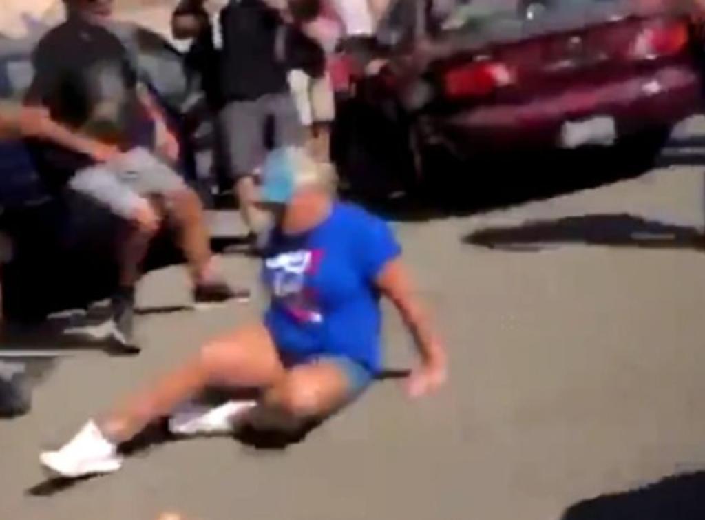 Partidarios de Donald Trump son atropellados por una mujer durante una protesta. Noticias en tiempo real