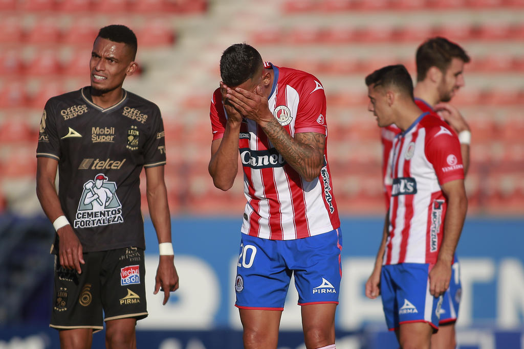 León hunde más en el fondo al Atlético de San Luis. Noticias en tiempo real
