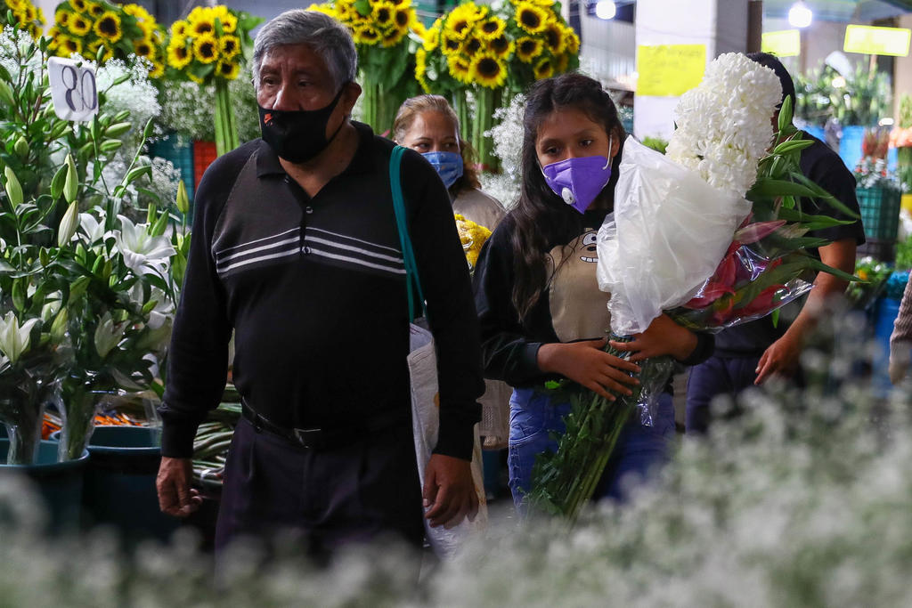 Aumenta México cifra de fallecimientos estimados por COVID-19. Noticias en tiempo real