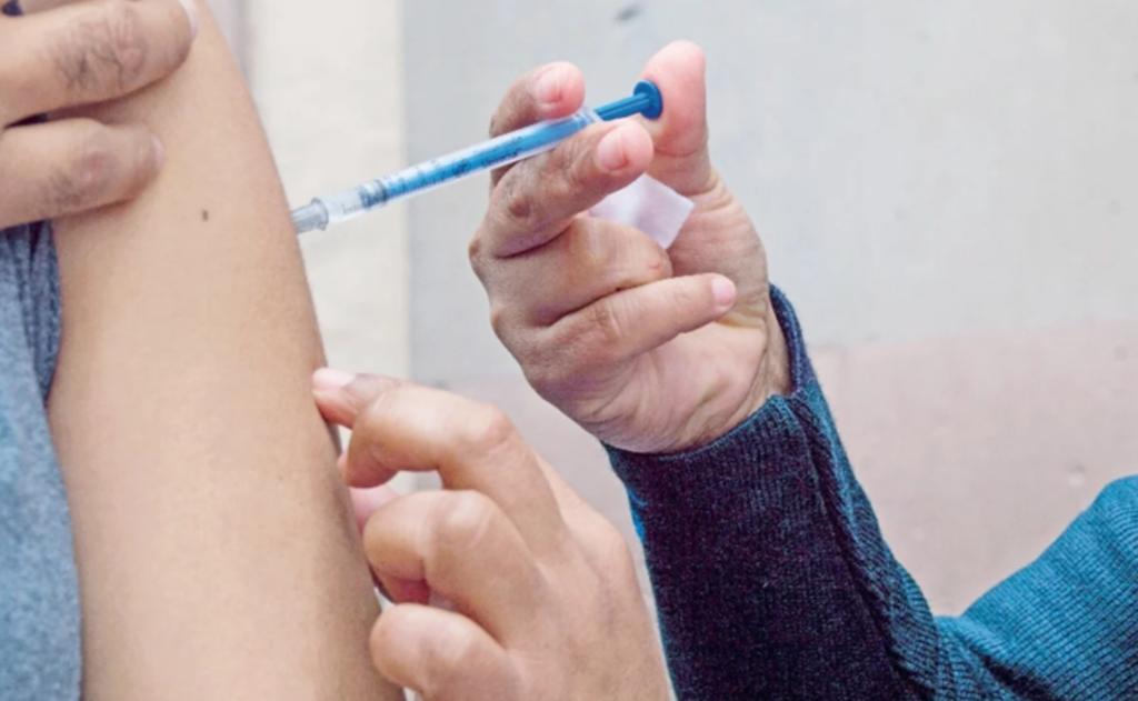Alistan más de 3 millones de vacunas contra influenza en CDMX. Noticias en tiempo real