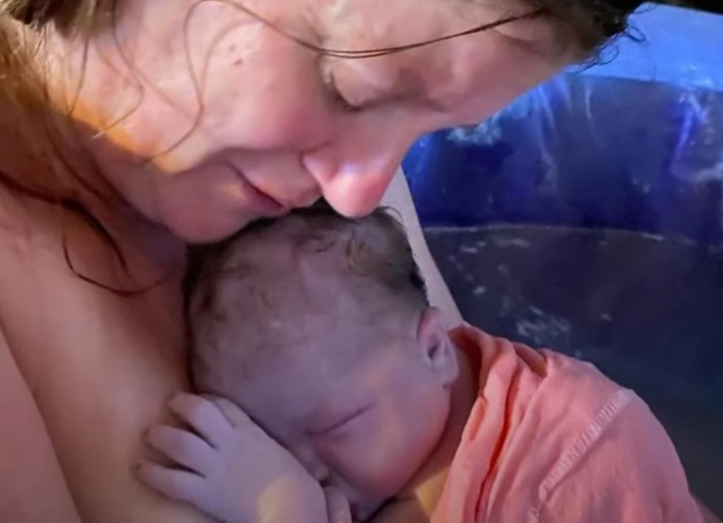 Isla estadounidense registra el primer nacimiento en más de 90 años. Noticias en tiempo real