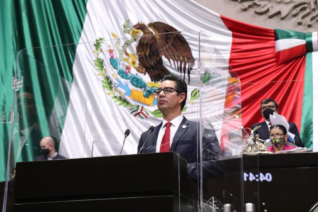 Morena presenta reforma para que AMLO recupere en Ley de Ingresos 33 mil mdp. Noticias en tiempo real