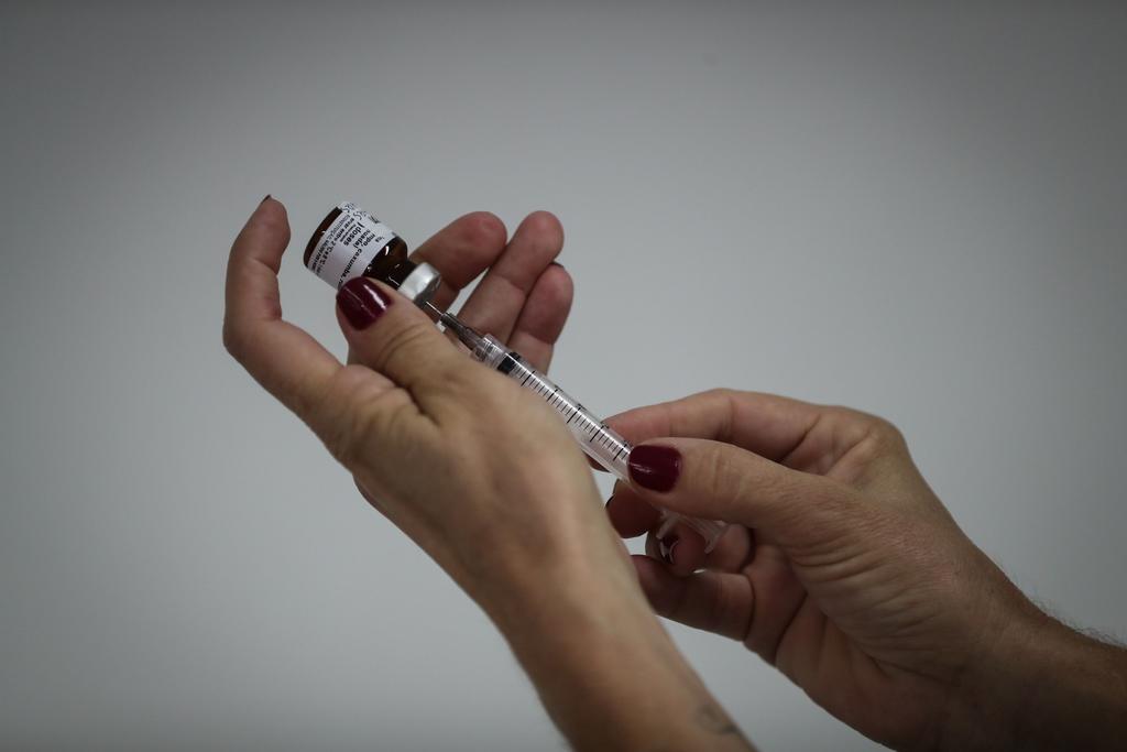 AstraZeneca reinicia ensayo clínico de la vacuna contra el COVID-19 en EUA. Noticias en tiempo real