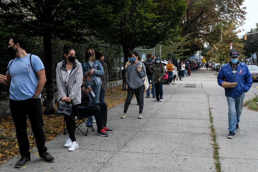 Realizan grandes filas en primera jornada de voto anticipado en NY. Noticias en tiempo real