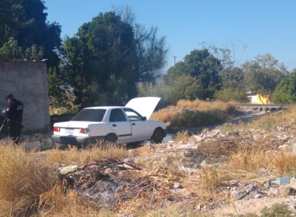 Localizan vehículo robado en el poblado El Huarache de Lerdo. Noticias en tiempo real