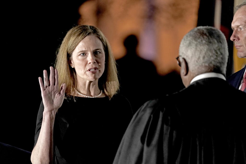 Amy Coney Barrett jura como la jueza número 103 del Supremo de EUA. Noticias en tiempo real