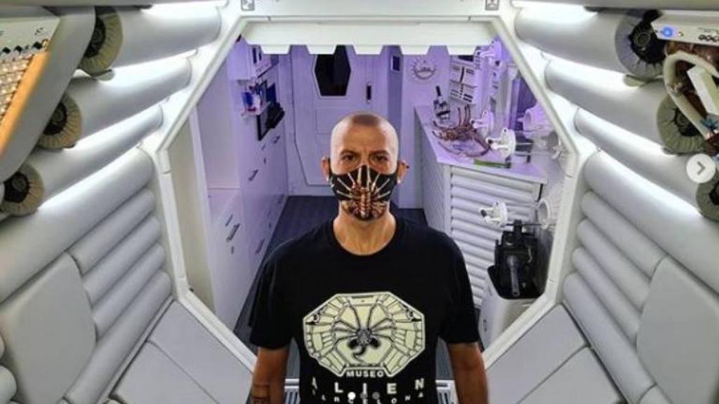 Fan de Alien convierte su departamento en la nave Nostromo. Noticias en tiempo real