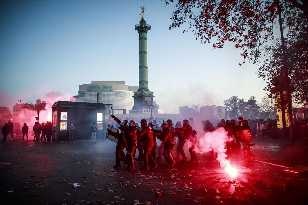 Polémica por ley de seguridad desata protesta en París. Noticias en tiempo real
