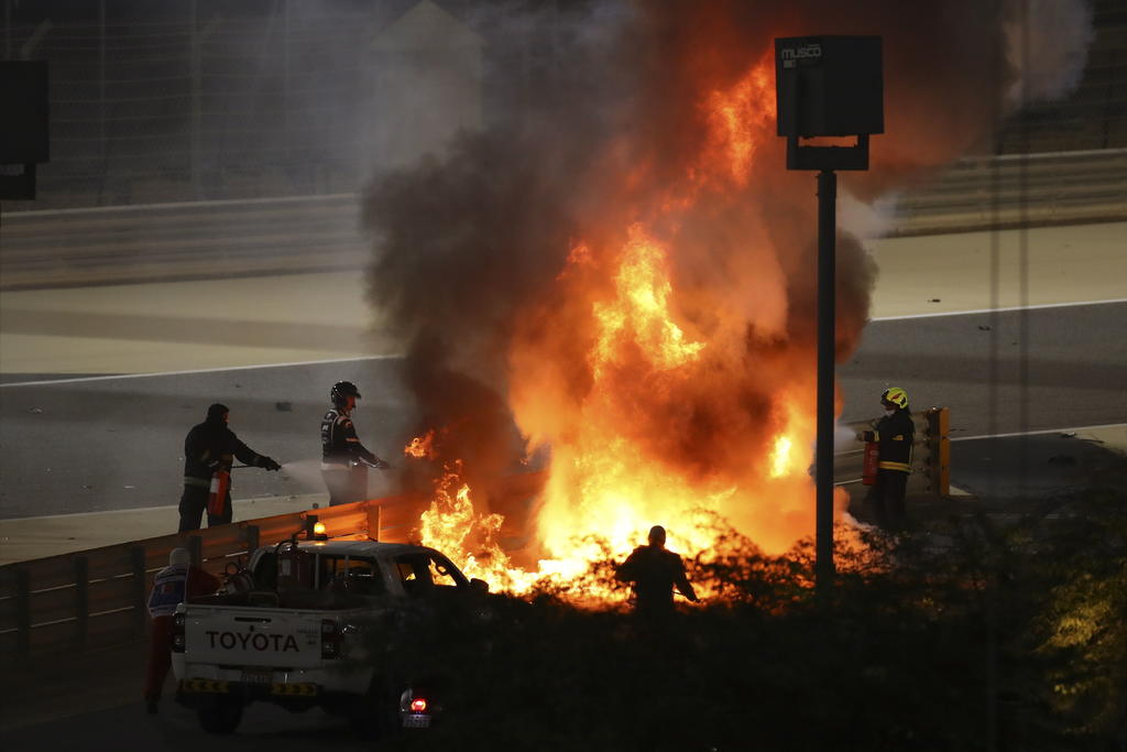 Se incendia auto tras accidente de Romain Grosjean; interrumpen Gran Premio de Baréin, El Siglo de Torreón