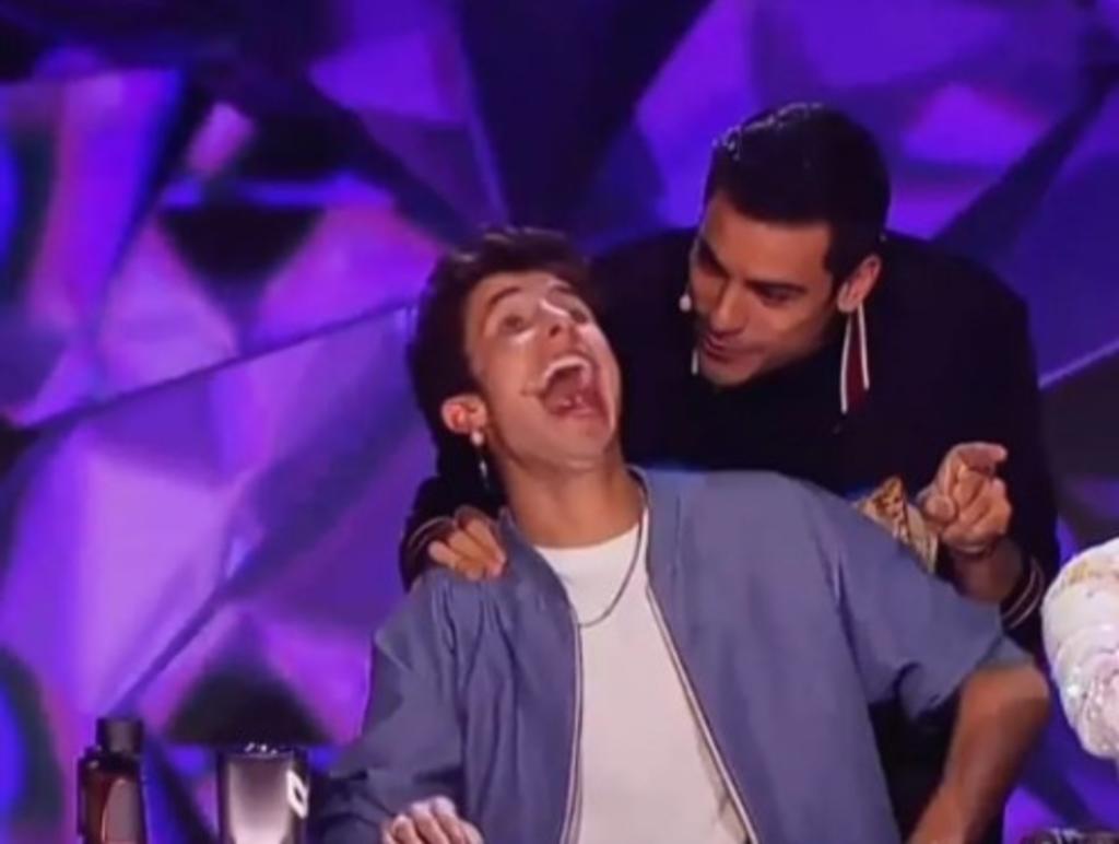 Carlos Rivera y Juanpa Zurita confirman relación amorosa por WhatsApp