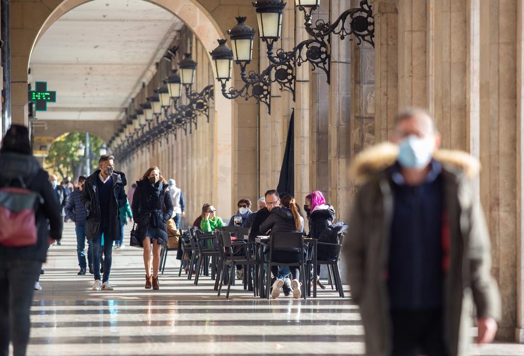 Suma España 10,127 nuevos casos de COVID-19. Noticias en tiempo real