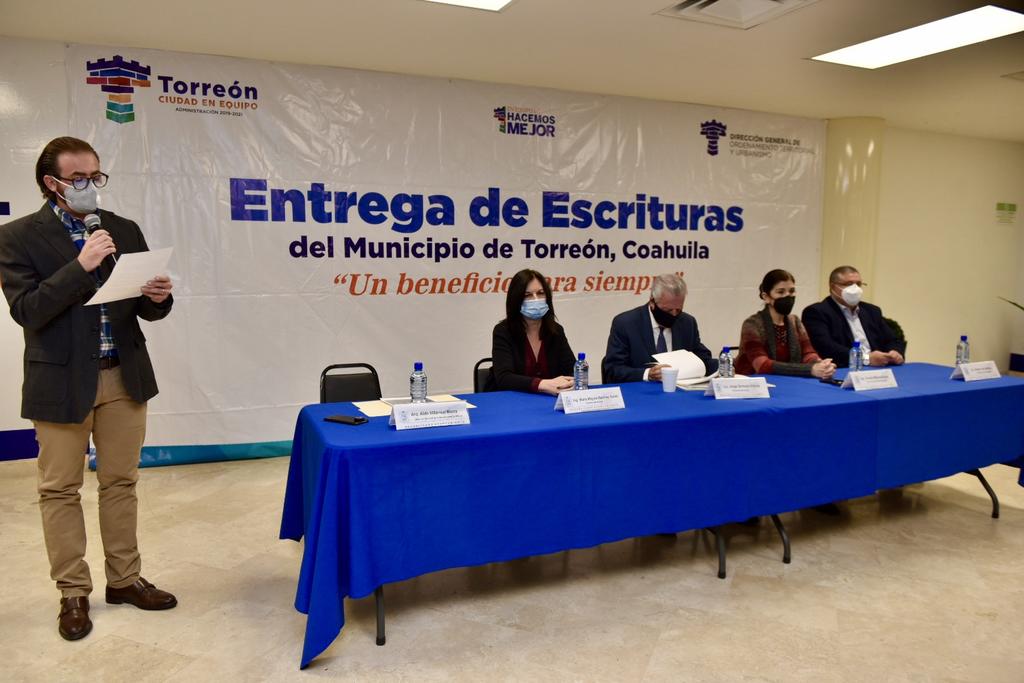 Entrega Ayuntamiento de Torreón escrituras de vivienda a 40 familias. Noticias en tiempo real