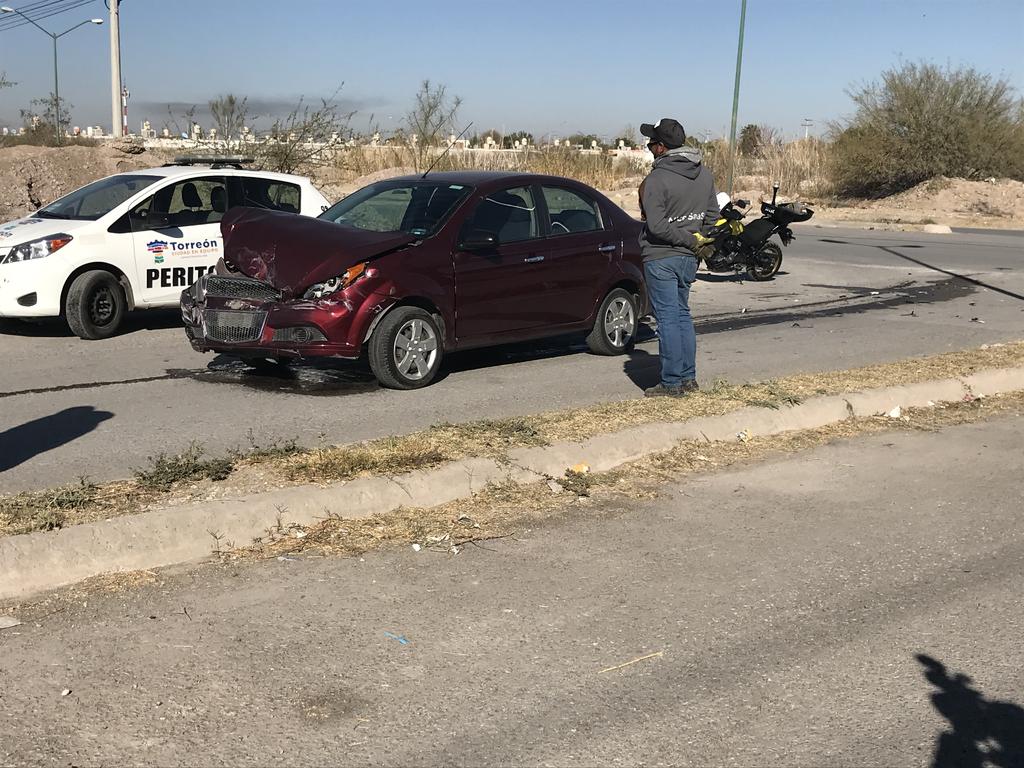 Choque en Torreón deja una mujer lesionada. Noticias en tiempo real