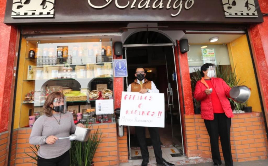 ¡Abrimos o morimos!, protestan trabajadores de restaurantes en Edomex. Noticias en tiempo real