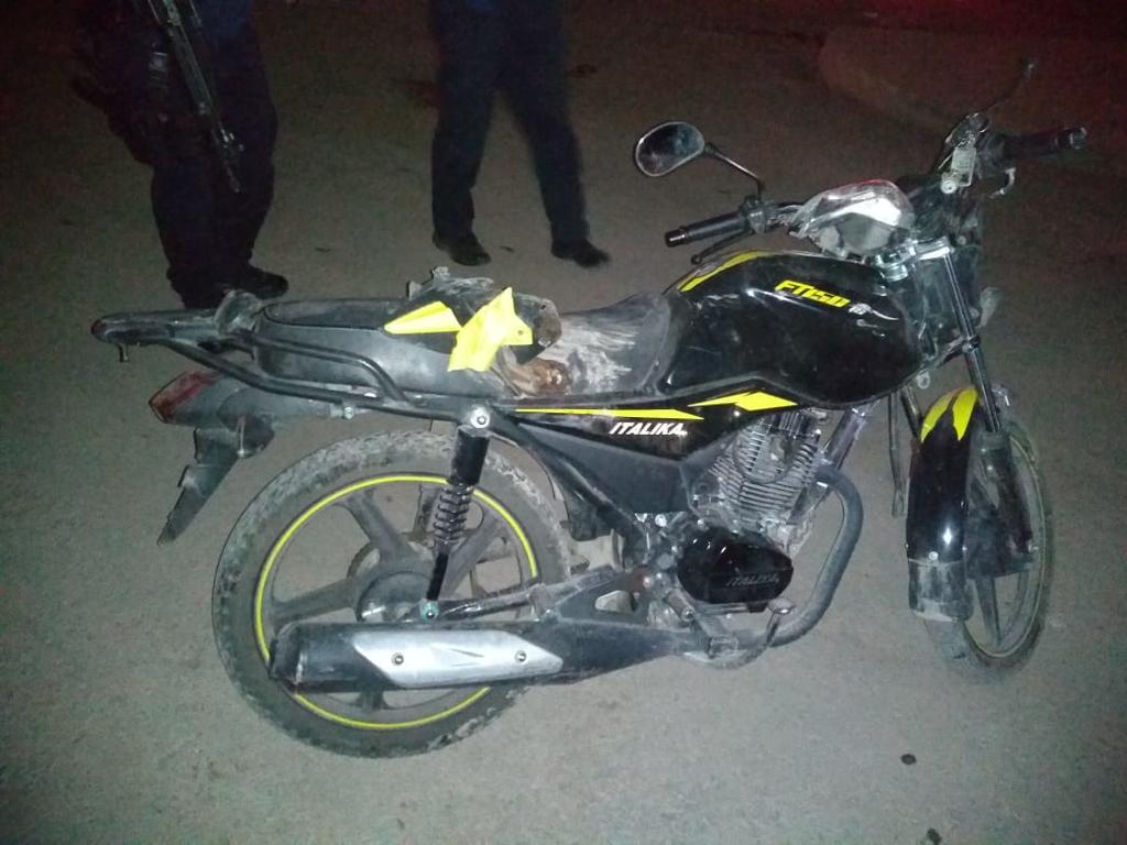 Abandonan motocicleta en Torreón tras accidente . Noticias en tiempo real