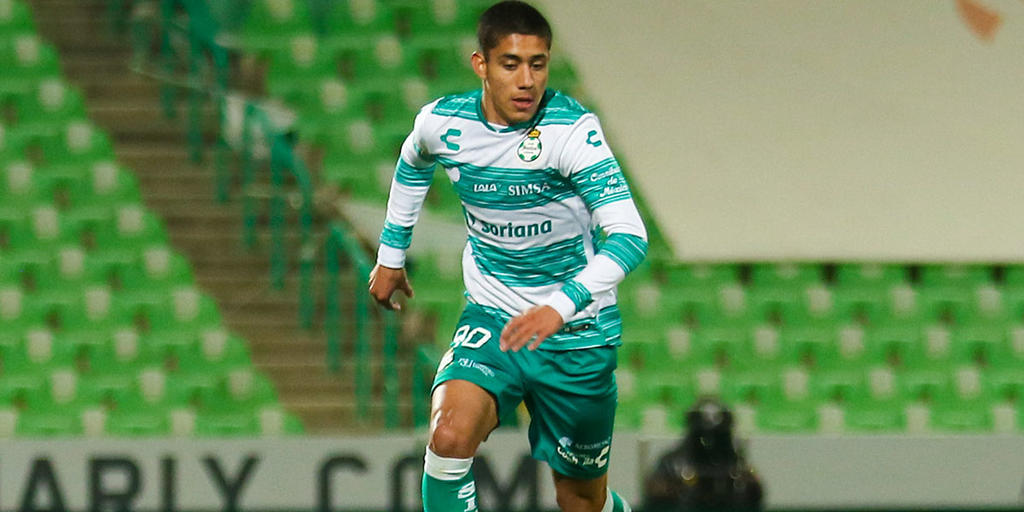 Contento juvenil santista Omar Campos por su debut en Primera División , El Siglo de Torreón