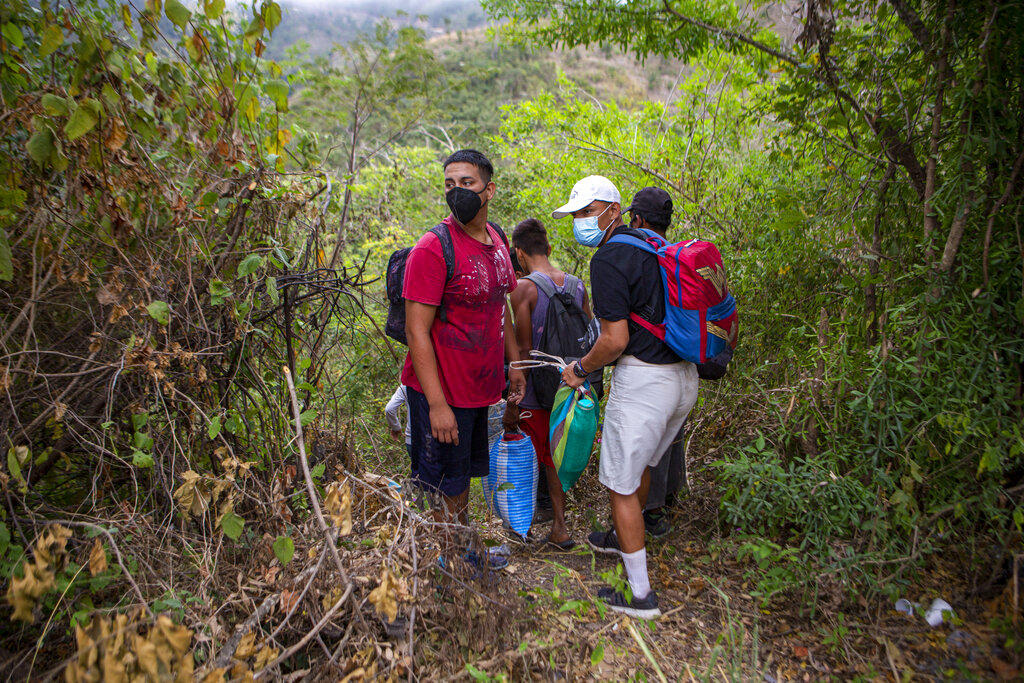 Caravana de migrantes hondureños se disuelve en Guatemala. Noticias en tiempo real