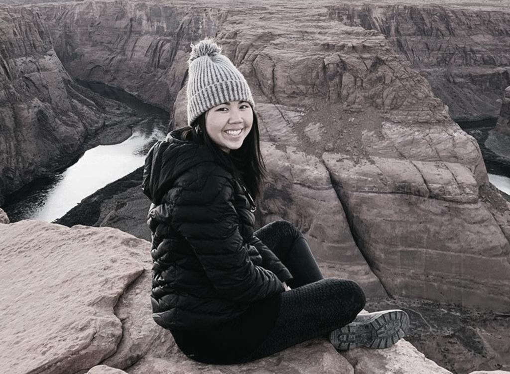 Bloguera de viajes pierde la vida tras extraviarse en las montañas. Noticias en tiempo real