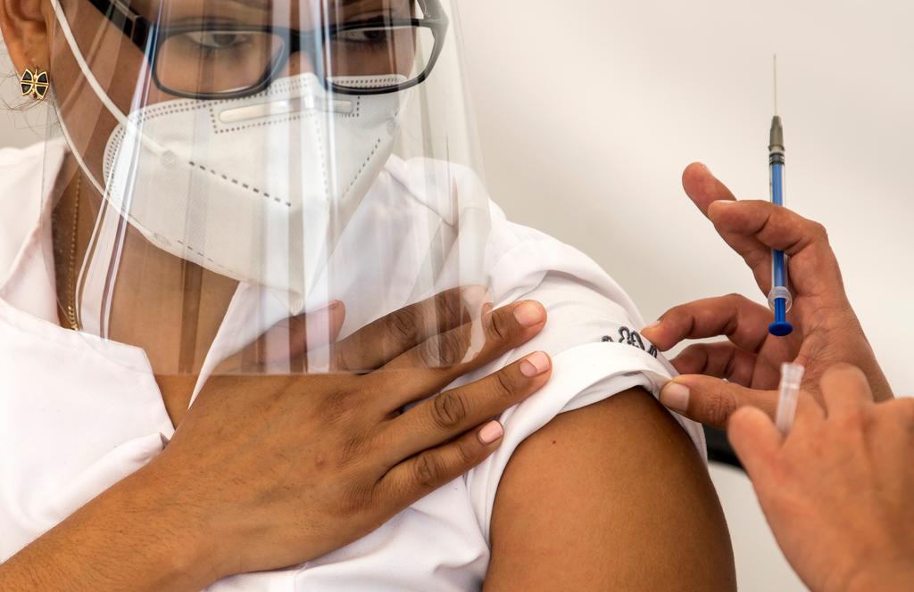 Personal de salud en Coahuila recibe segunda vacuna contra el COVID. Noticias en tiempo real