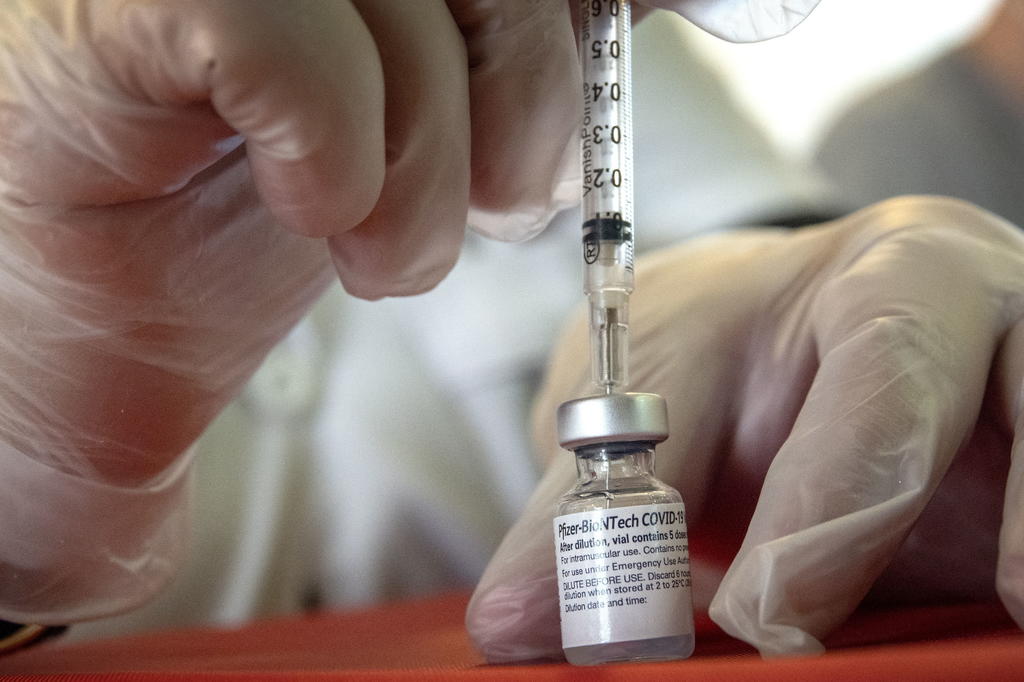 Florida sólo ha usado la mitad de las vacunas que tiene: Casa Blanca. Noticias en tiempo real