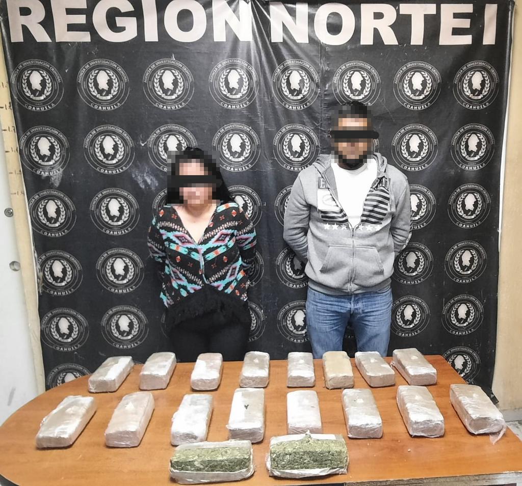 Detienen a pareja con 10 kilos de marihuana en Piedras Negras. Noticias en tiempo real
