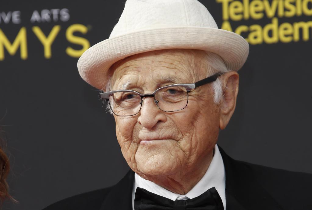 Golden Globes le rendirán homenaje al productor de TV Norman Lear. Noticias en tiempo real