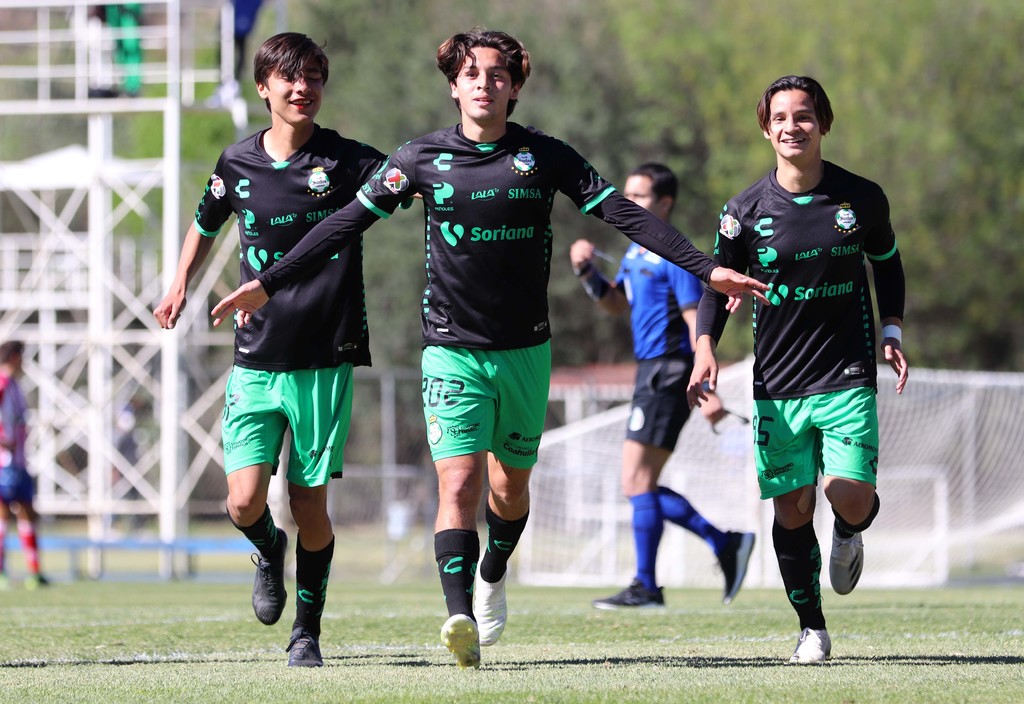 Doble triunfo de las filiales de Santos Laguna, El Siglo ...