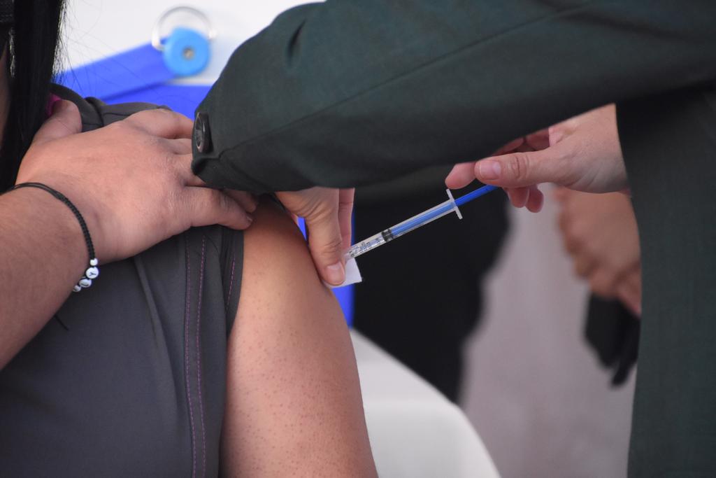 Estiman entre 900 y mil 200 dosis para vacunar a los trabajadores de la salud privados en Piedras Negras. Noticias en tiempo real