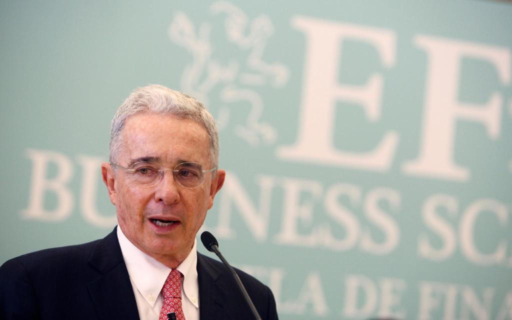 Pide Fiscalía cerrar caso contra Álvaro Uribe; queda en manos de juez. Noticias en tiempo real