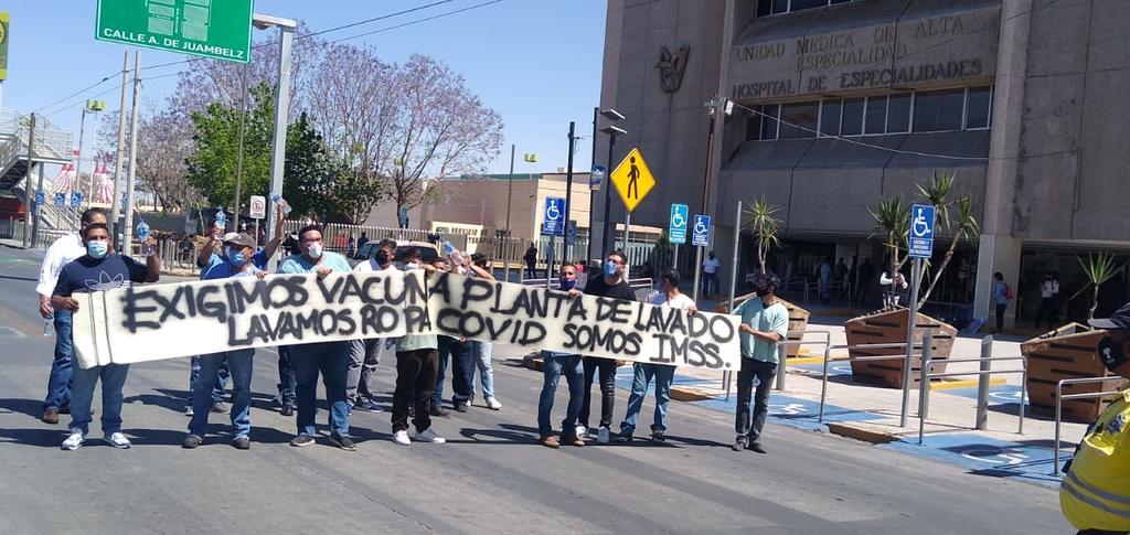 De nuevo protestan trabajadores del IMSS en Torreón; exigen vacuna contra el COVID. Noticias en tiempo real