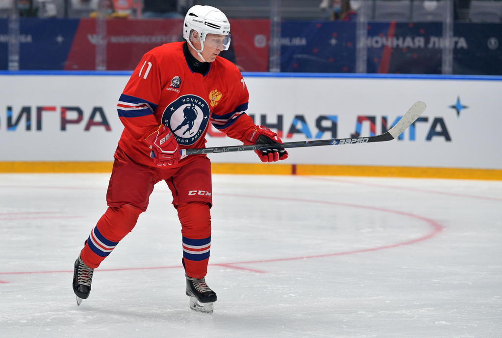 Putin se pone los patines; marca nueve tantos en partido de hockey. Noticias en tiempo real