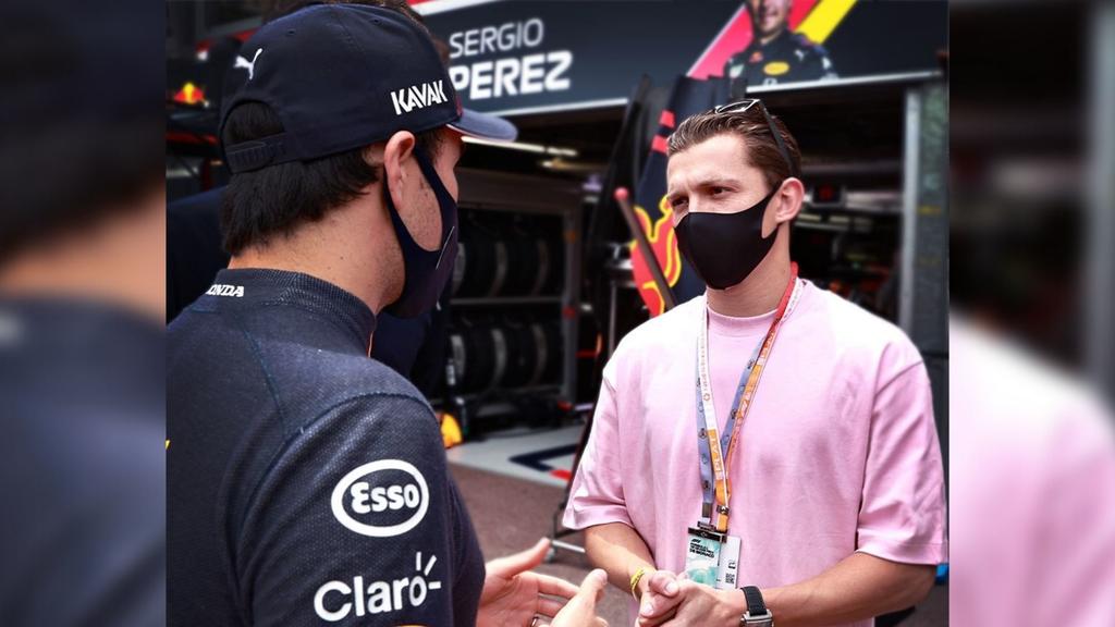 Tom Holland visita a 'Checo' Pérez en el Gran Premio de ...