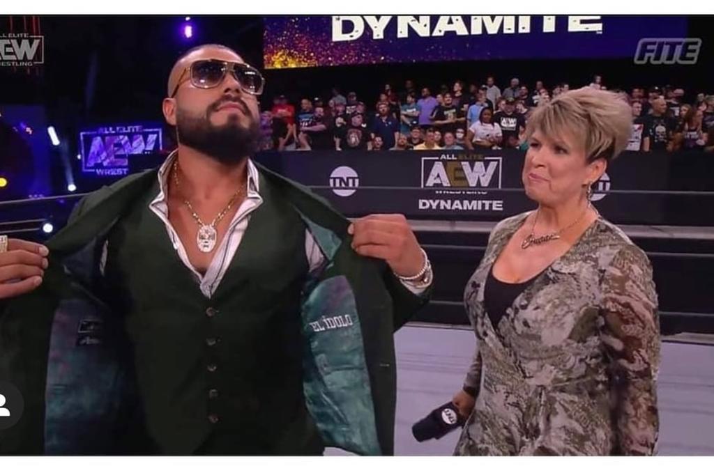 Vickie Guerrero anuncia la llegada de Andrade El Ídolo a All Elite Wrestling. Noticias en tiempo real