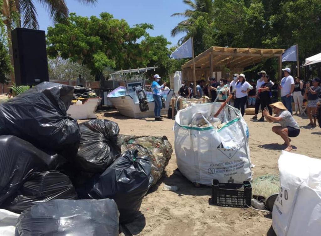 Realizan torneo de pesca de plástico en Mazatlán para limpiar el mar. Noticias en tiempo real