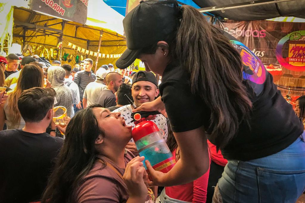 Pese a tercer ola de COVID-19, visitantes de Tepito se divierten en  chelerías, El Siglo de Torreón