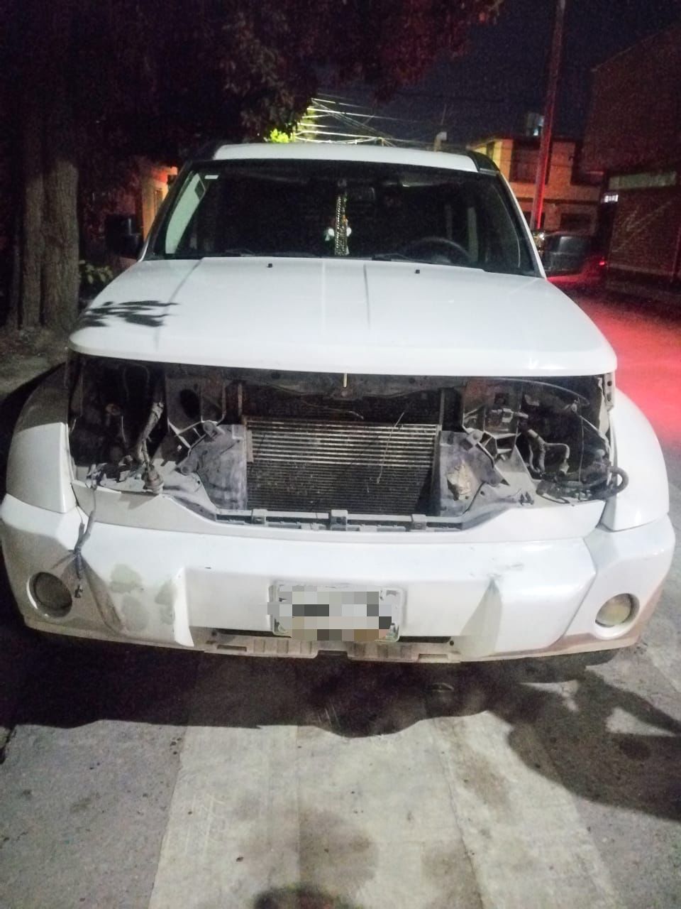 Le roban el frente de su camioneta en la colonia Las Torres de Torreón. Noticias en tiempo real