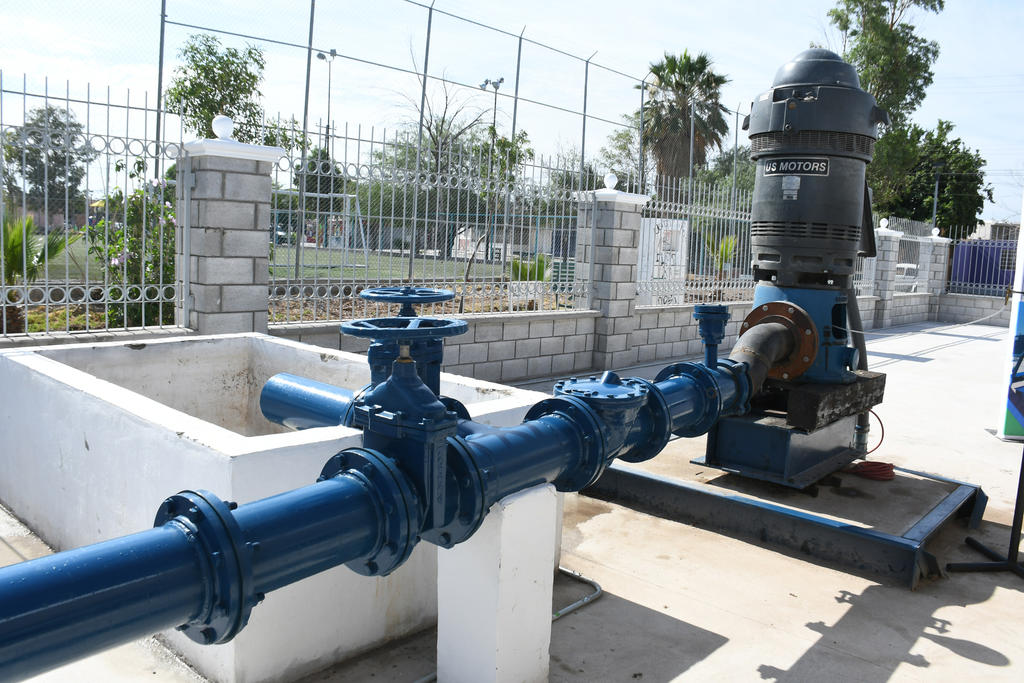Simas Torreón anuncia nuevo pozo de agua para la colonia Antigua Aceitera. Noticias en tiempo real