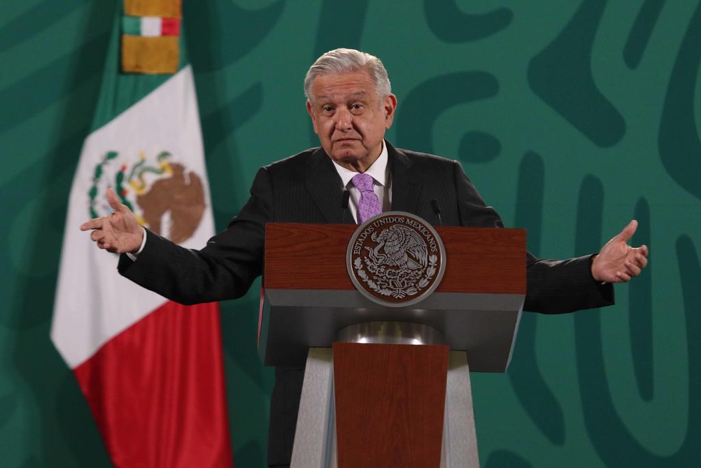 AMLO asegura que truene o relampaguee regreso a clases presencial será en agosto. Noticias en tiempo real