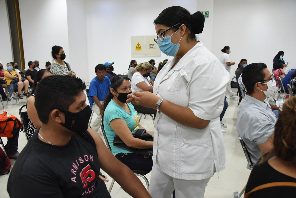 Adultos de 30 a 39 años serán atendidos en dos módulos de vacunación antiCOVID en Gómez Palacio. Noticias en tiempo real