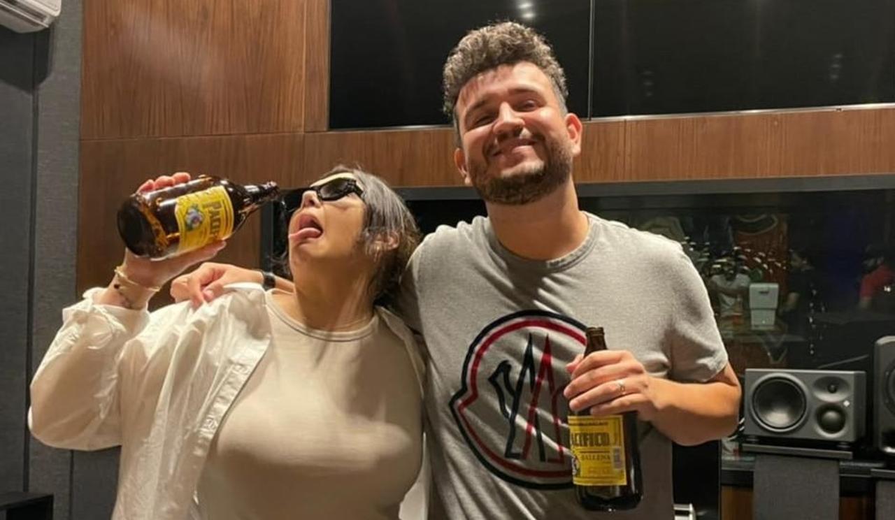 Yuridia y Edén de Calibre 50 se toman unos tragos durante colaboración, El Siglo de Torreón