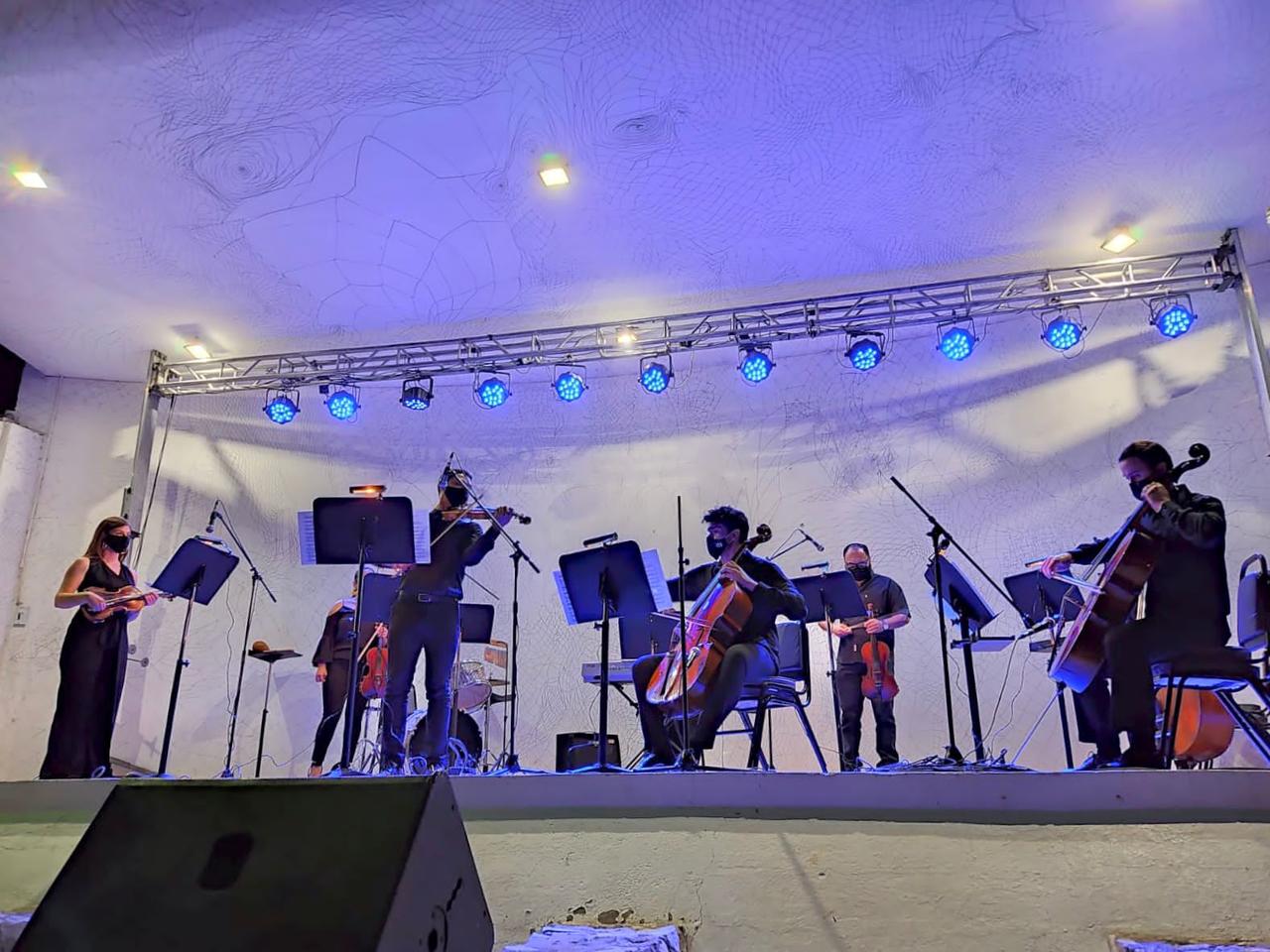 Deleita Camerata de Coahuila a laguneros bajo el cielo de otoño desde el Museo Casa del Cerro. (DANIELA CERVANTES)