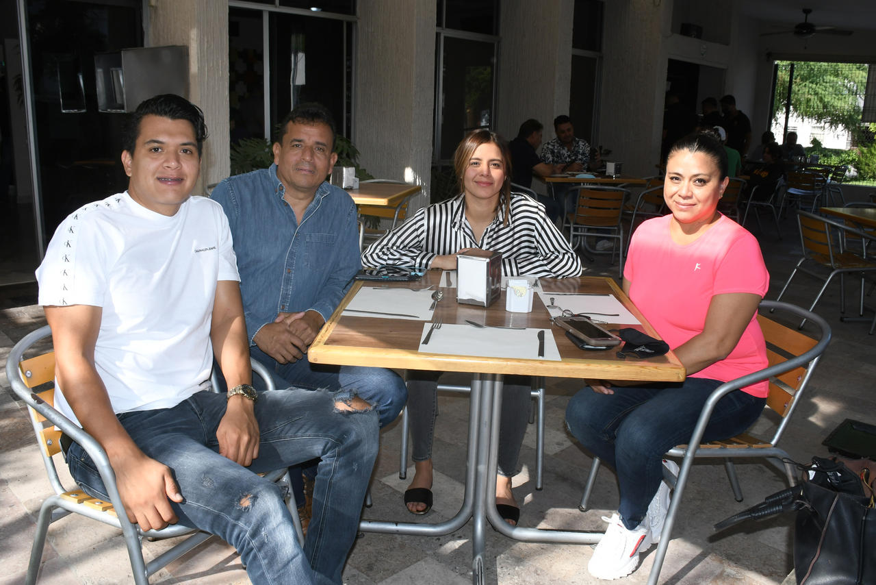 Daniel, Gabriel, Gabriela y Gloria (EL SIGLO DE TORREÓN / FERNANDO COMPEÁN)
