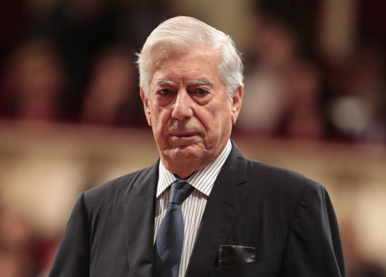 El escritor peruano Mario Vargas Llosa también está involucrado en la investigación de los Pandora Papers, reporta el diario español 'El País'. (ESPECIAL) 