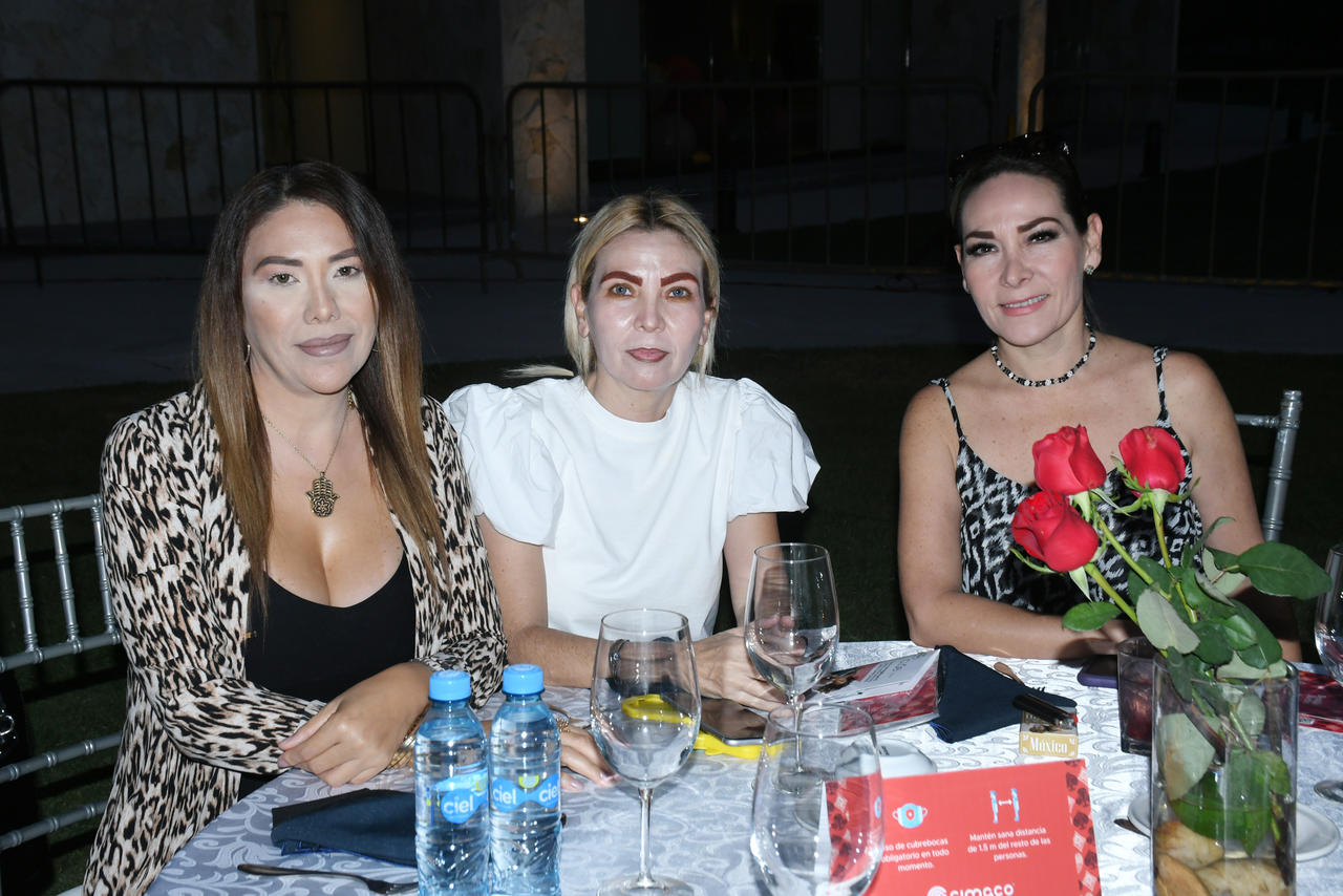 Vero Leo, Brenda Barceló y Ana Barceló (EL SIGLO DE TORREÓN/FERNANDO COMPEÁN) 

