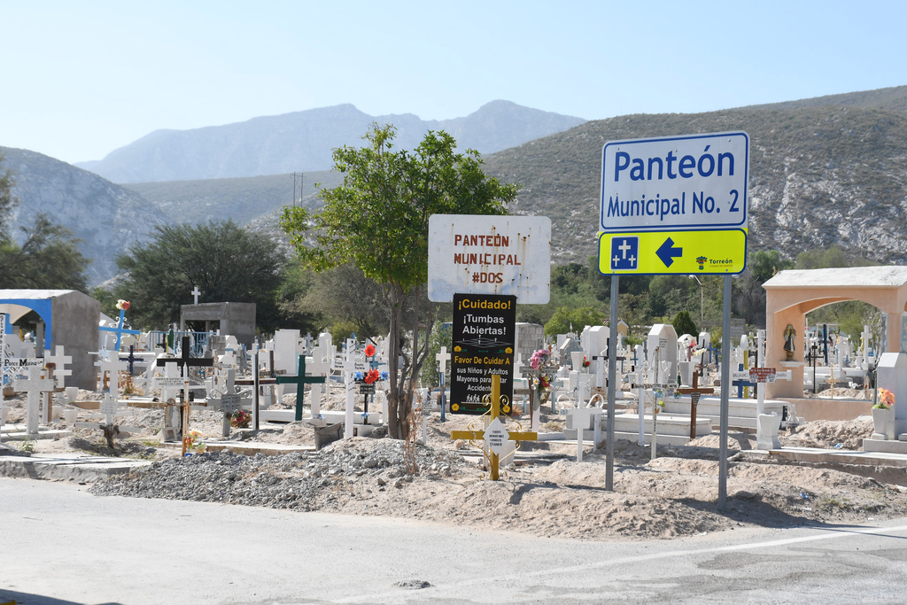 Este año sí podría aprobarse la apertura de cementerios en Torreón durante el próximo Día de Muertos; el tema sigue en análisis. (EL SIGLO DE TORREÓN)