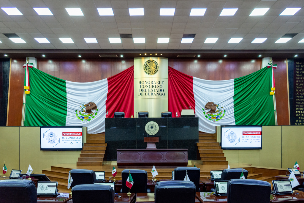 Aprueban que CEPC cobre por servicios